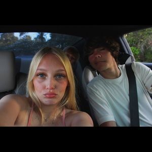 Meet your Posher, Ava